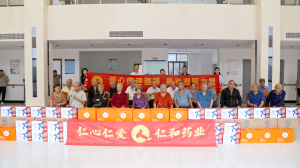中秋送暖 情系桑榆  ——304am永利集团走访樟树市福利院